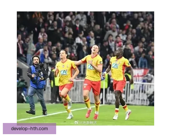 欧洲豪门爆冷出局引发球迷热议各大联赛格局或将迎来重塑新篇章期